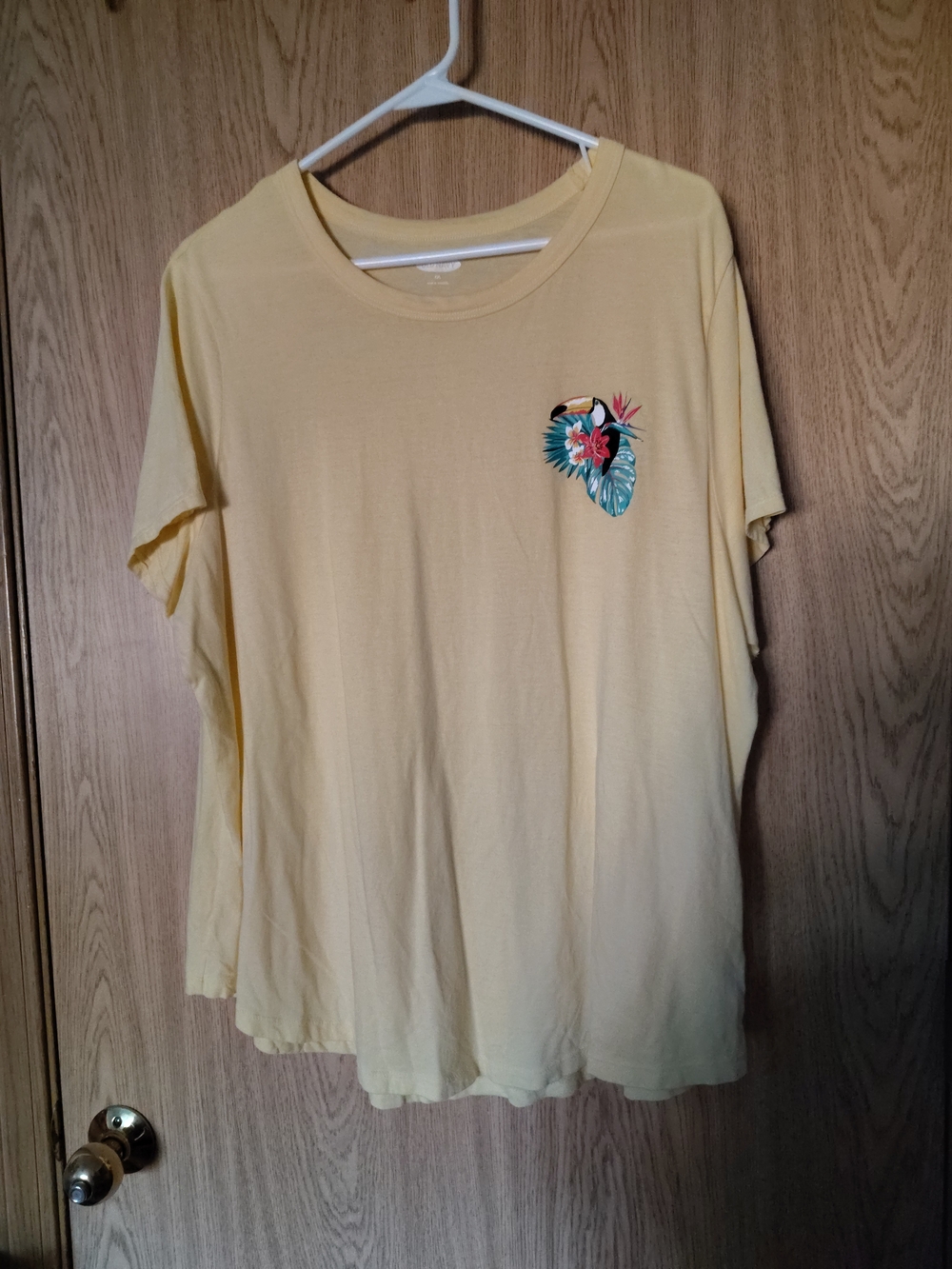 Old Navy Pale Yellow Tropical Toucan Tee